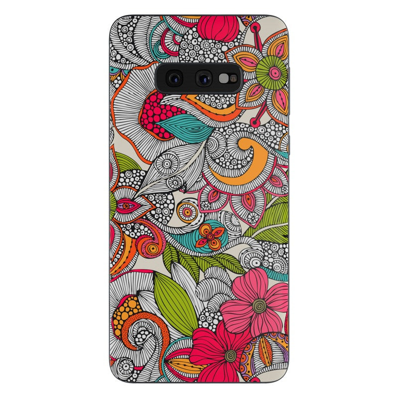 Doodles Color - Samsung Galaxy S10e Skin